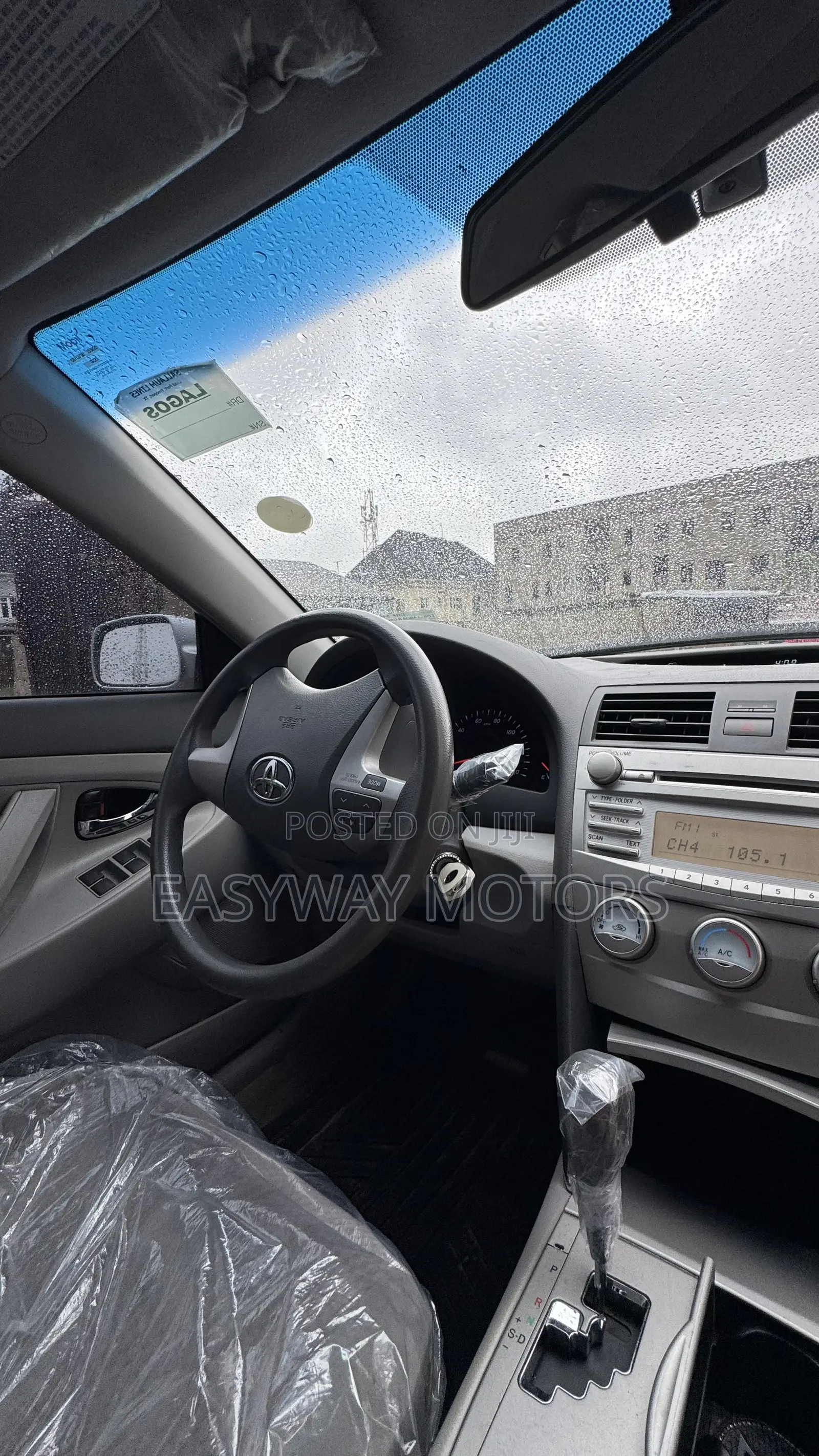 Toyota Camry LE 4dr Sedan (2.5L 4cyl 6AM) 2010 Silver