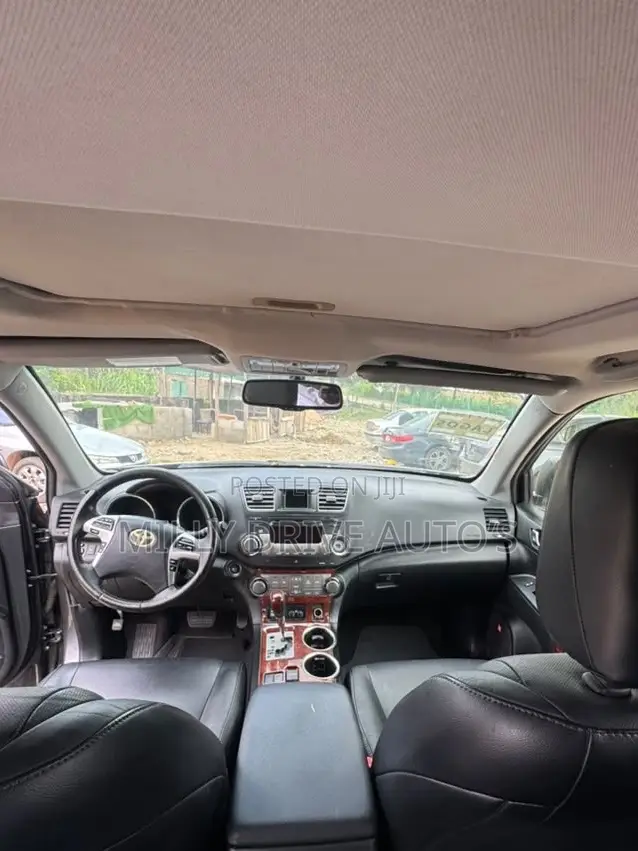 Toyota Highlander Limited 2012 Gray