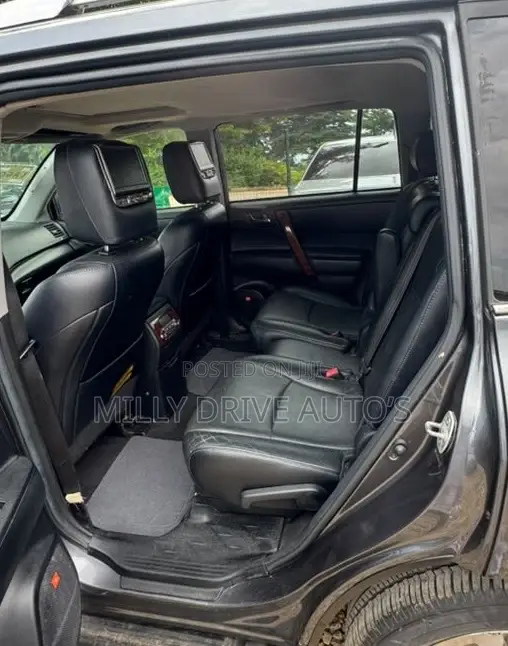 Toyota Highlander Limited 2012 Gray