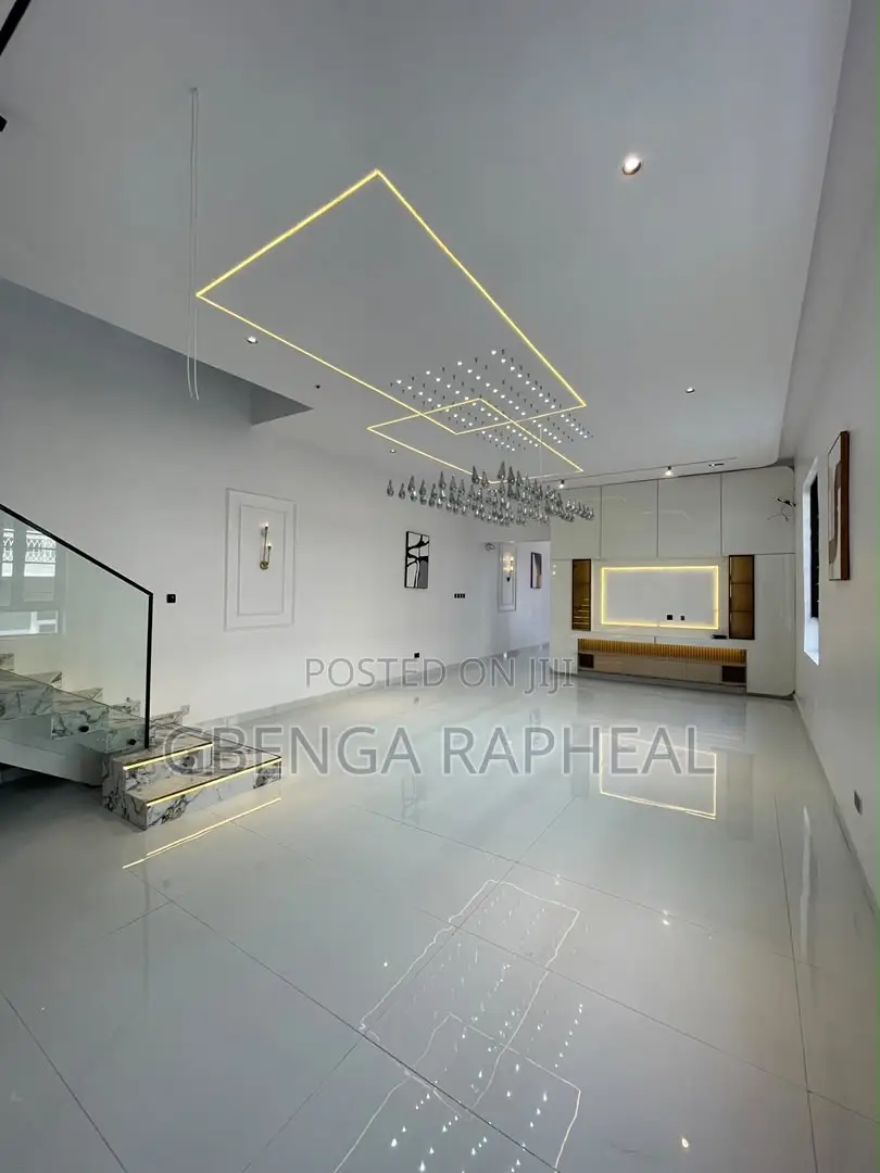 5bdrm Duplex in Ajah for sale