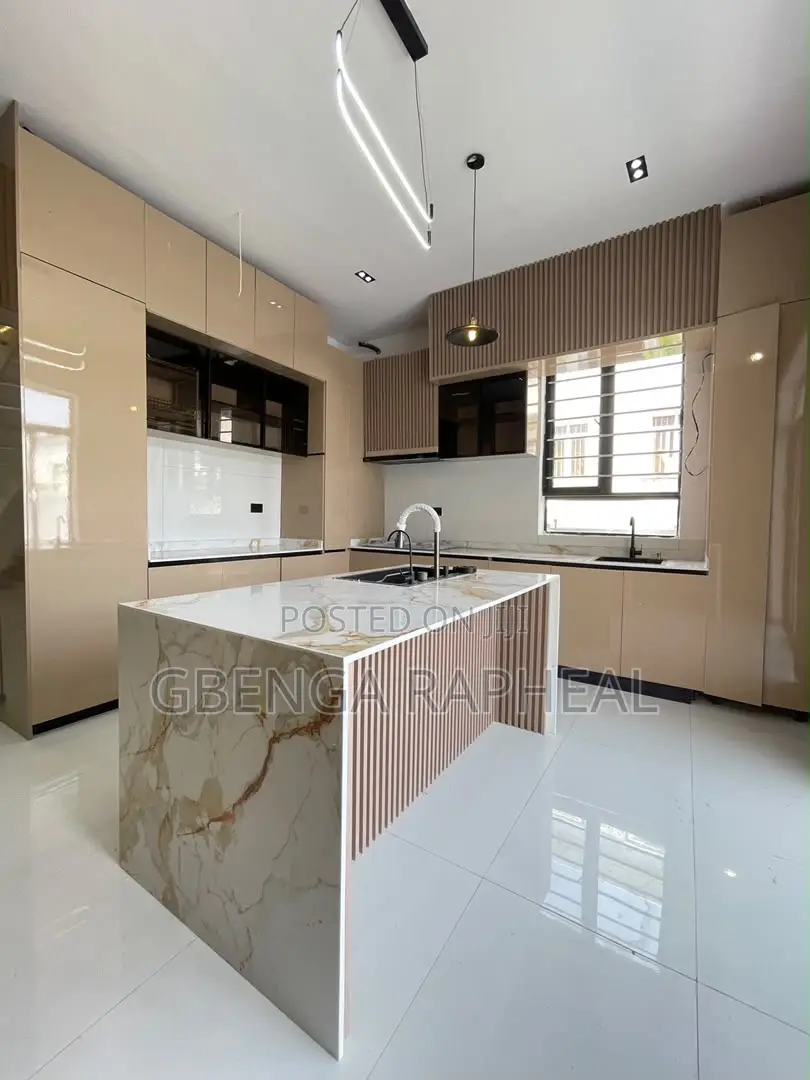 5bdrm Duplex in Ajah for sale