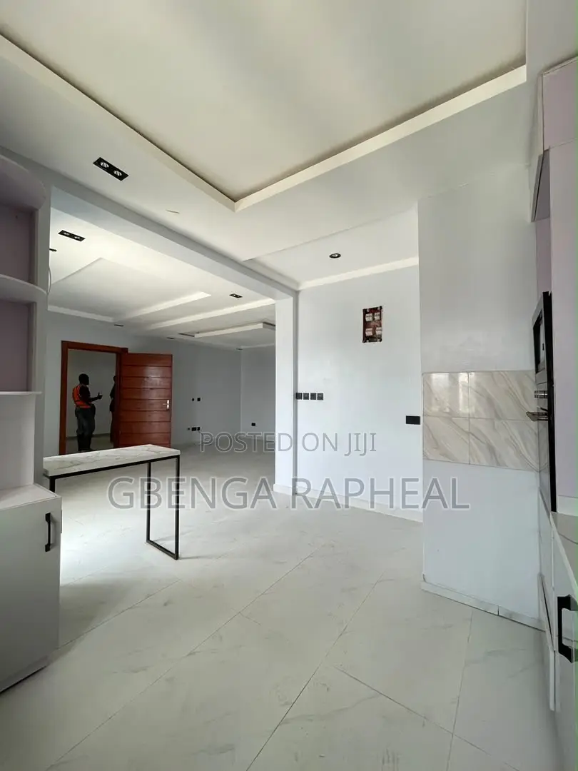 2bdrm Apartment in Ikate for sale