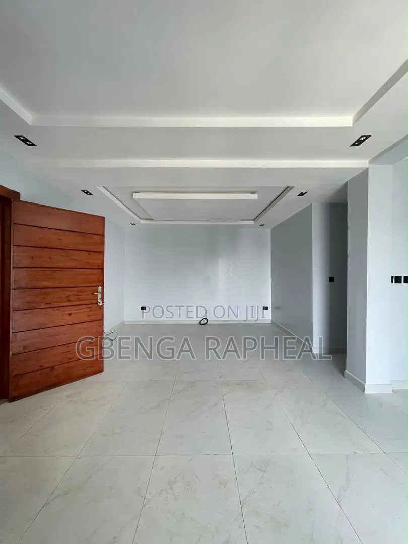 2bdrm Apartment in Ikate for sale