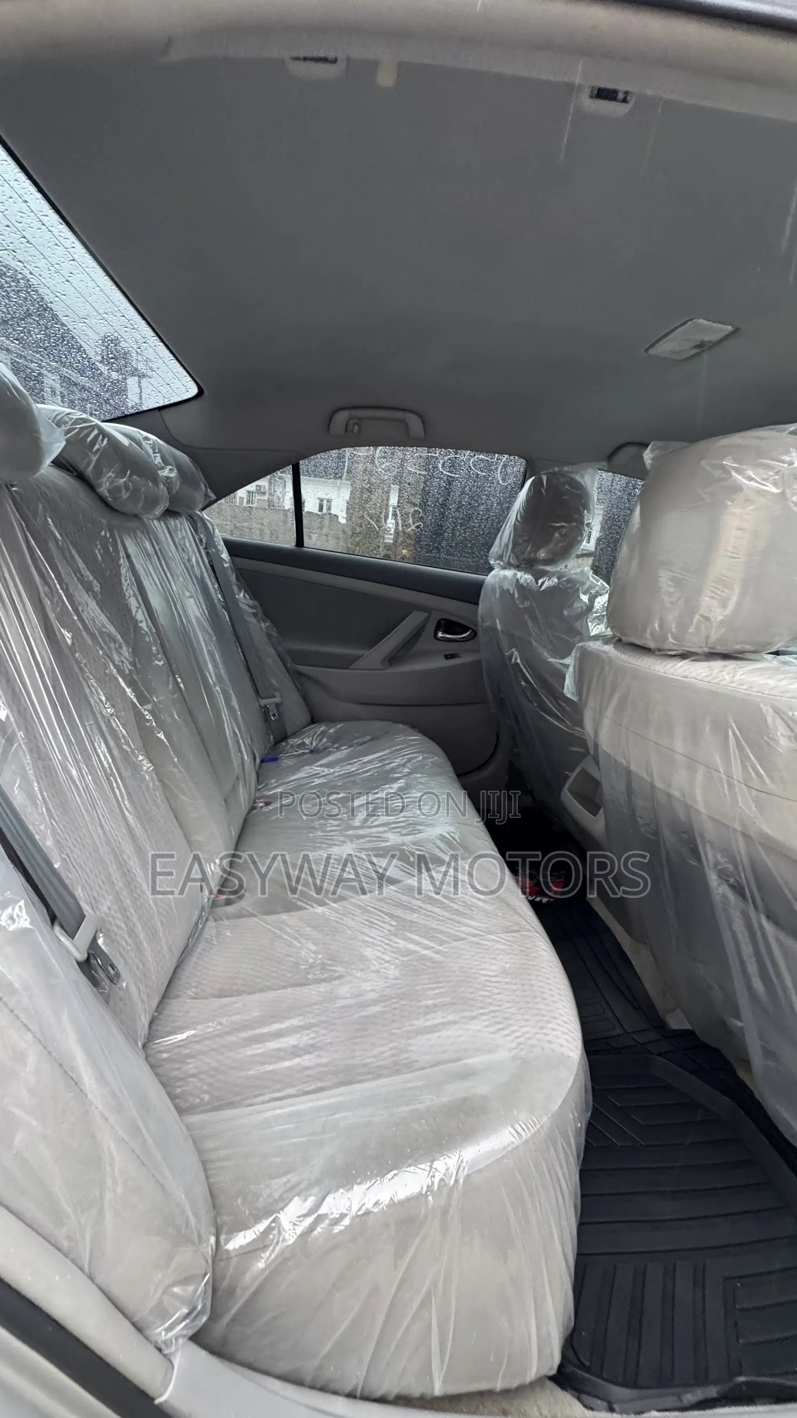 Toyota Camry LE 4dr Sedan (2.5L 4cyl 6AM) 2010 Silver