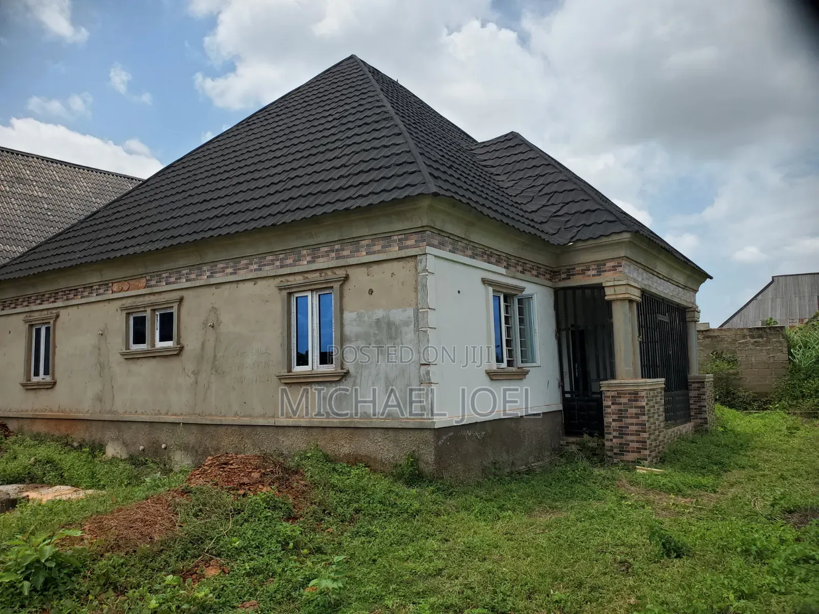4bdrm Bungalow in Auchi for sale