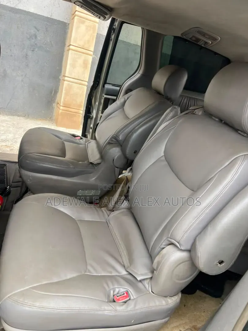 Toyota Sienna 2006 Silver