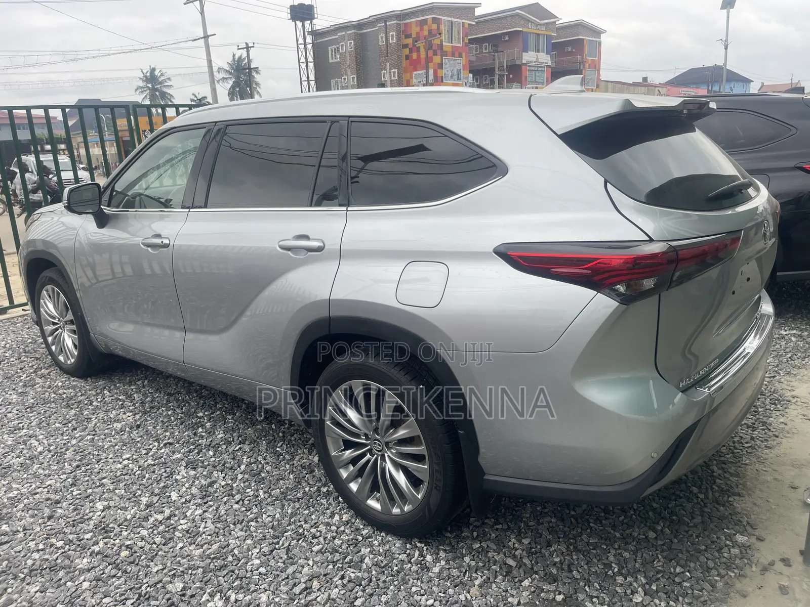 Toyota Highlander 2024 Silver