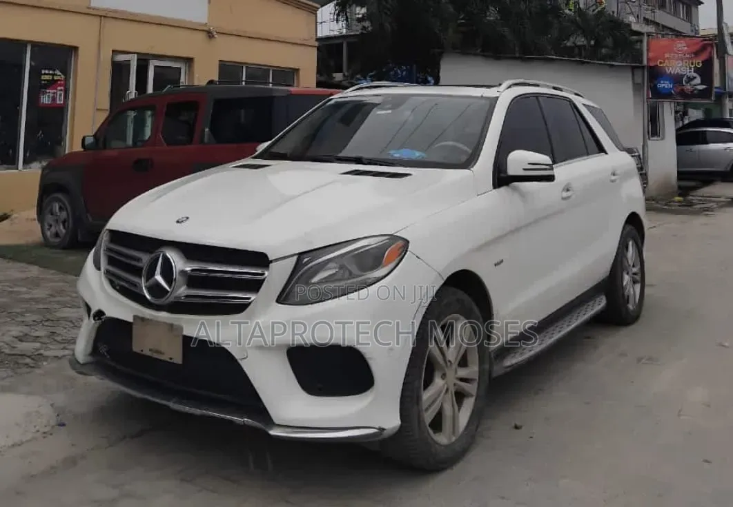 Mercedes-Benz M Class 2012 White