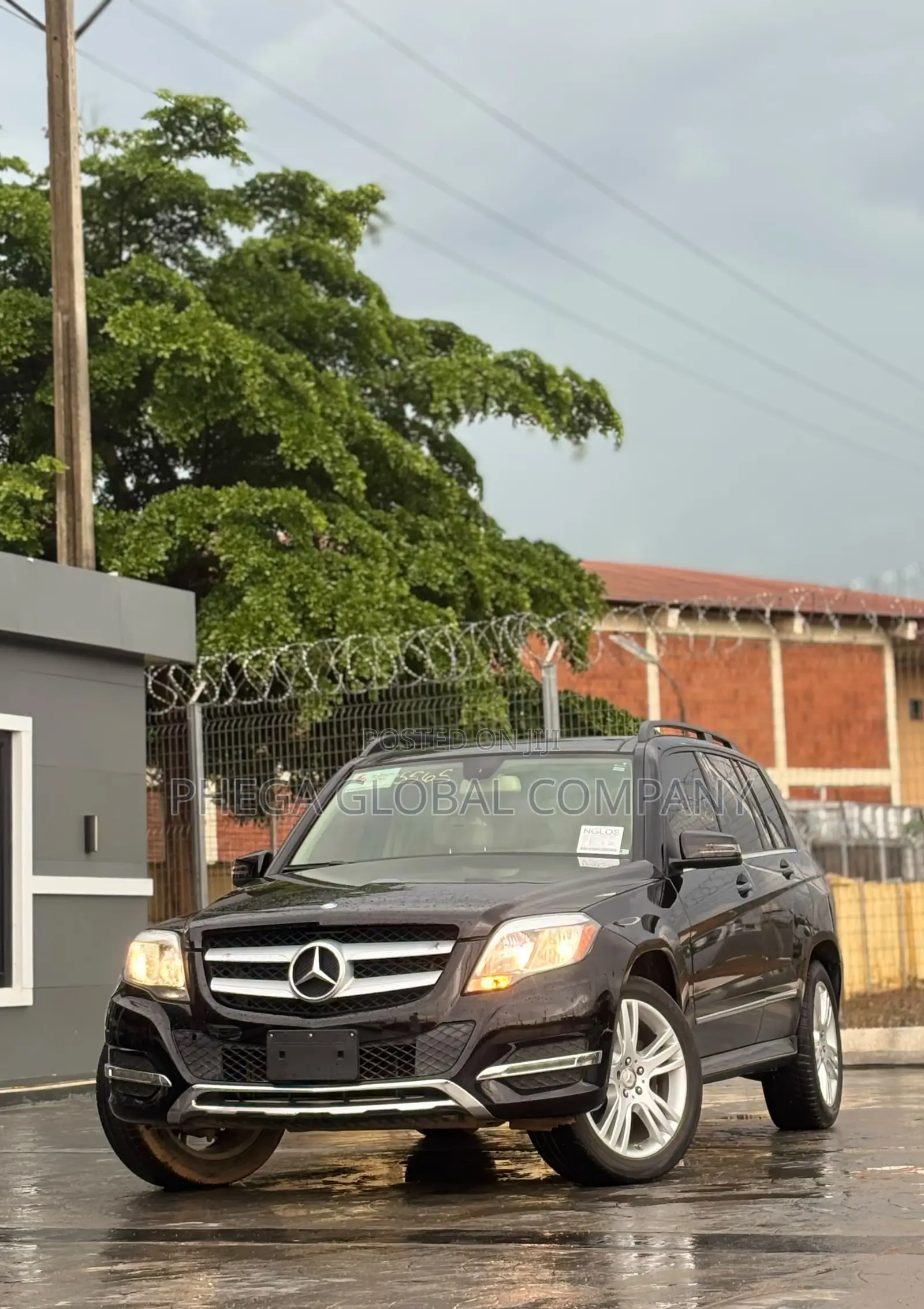 Mercedes-Benz GLK-Class Base GLK 350 4dr AWD 4MATIC (3.5L 6cyl 7A) 2015