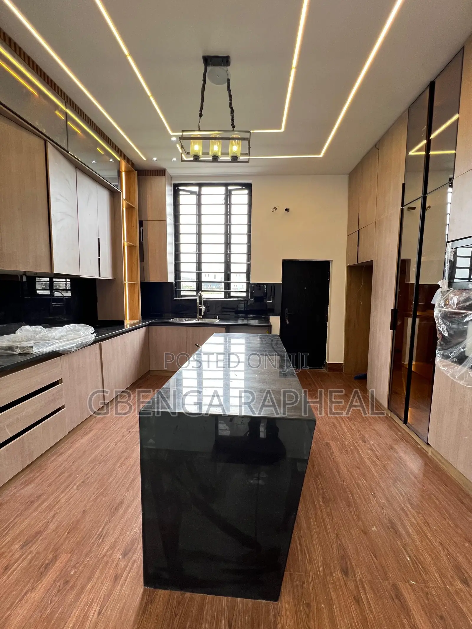 5bdrm Duplex in Ajah for sale