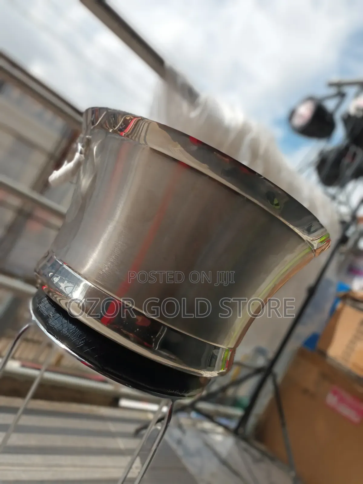 Silver Body Champagne Carrier