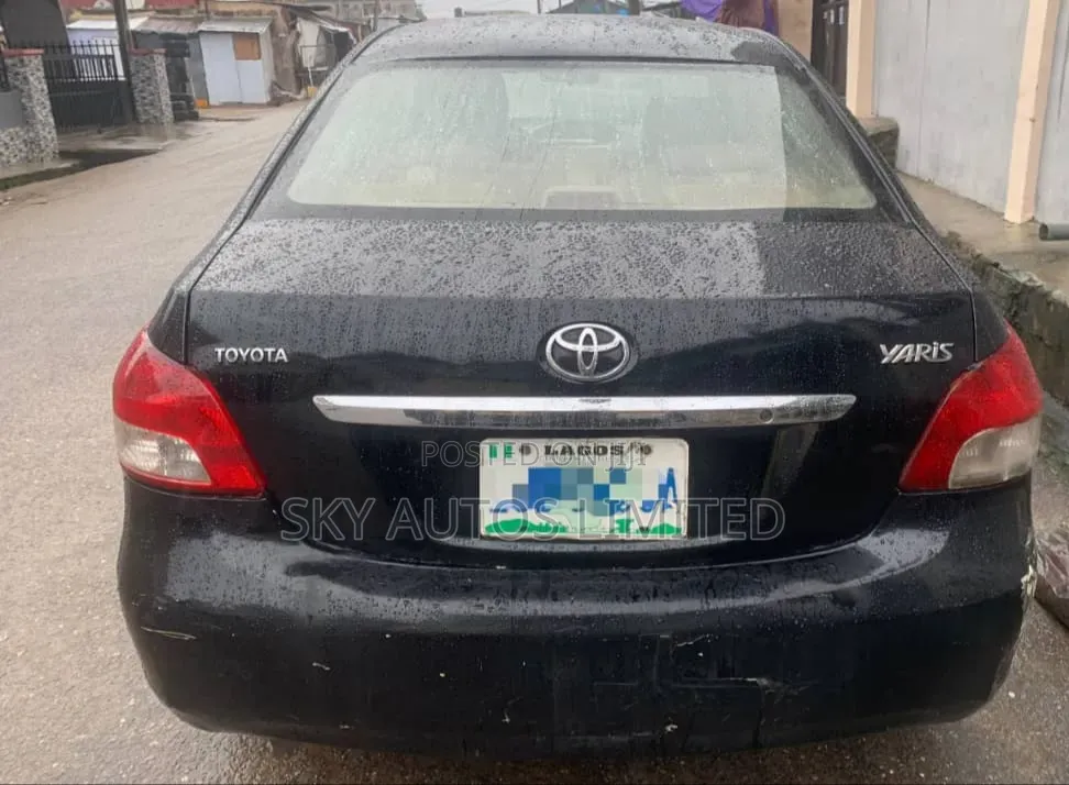 Toyota Yaris 2007 Gray