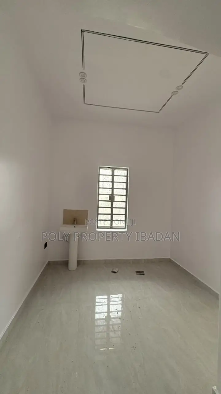 2bdrm Apartment in Kolapo Ishola Gra, Iwo Road for rent