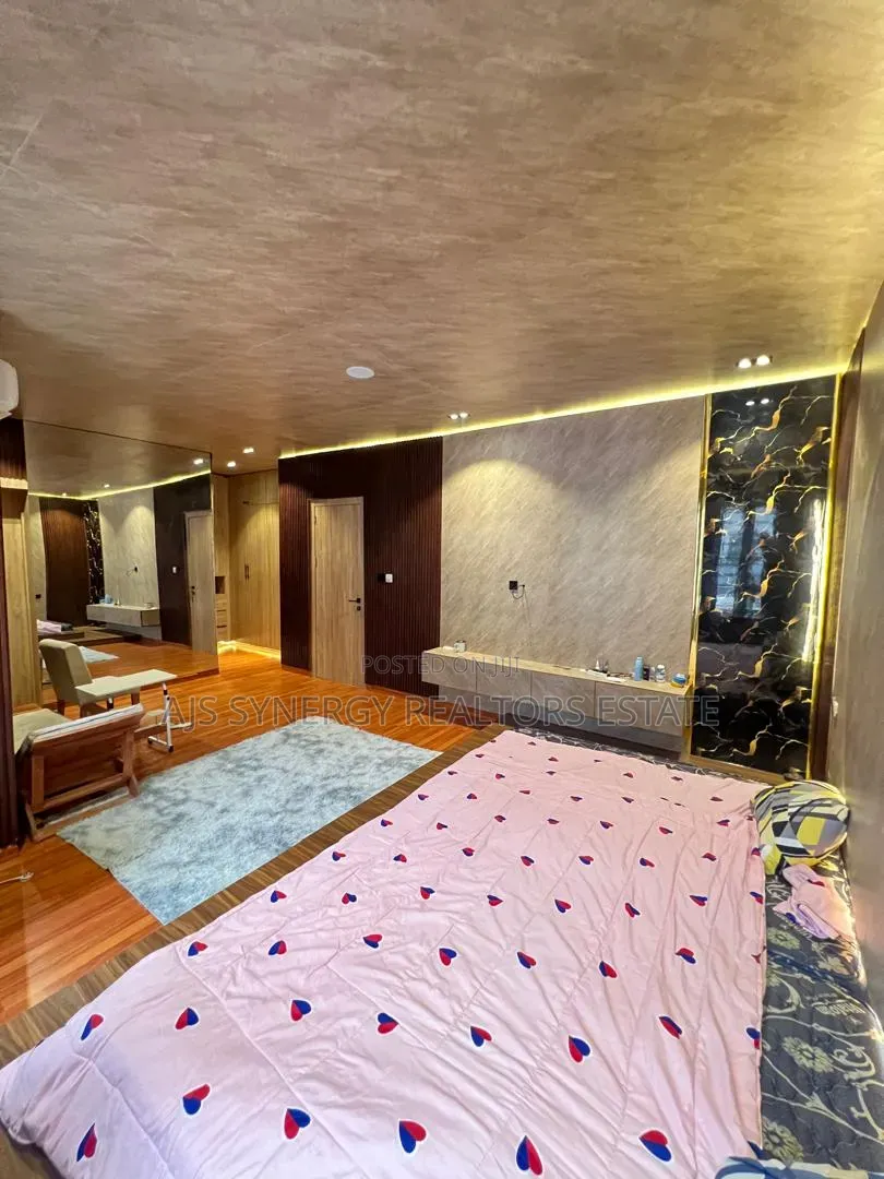 4bdrm Townhouse/Terrace in VGC / Ajah for sale