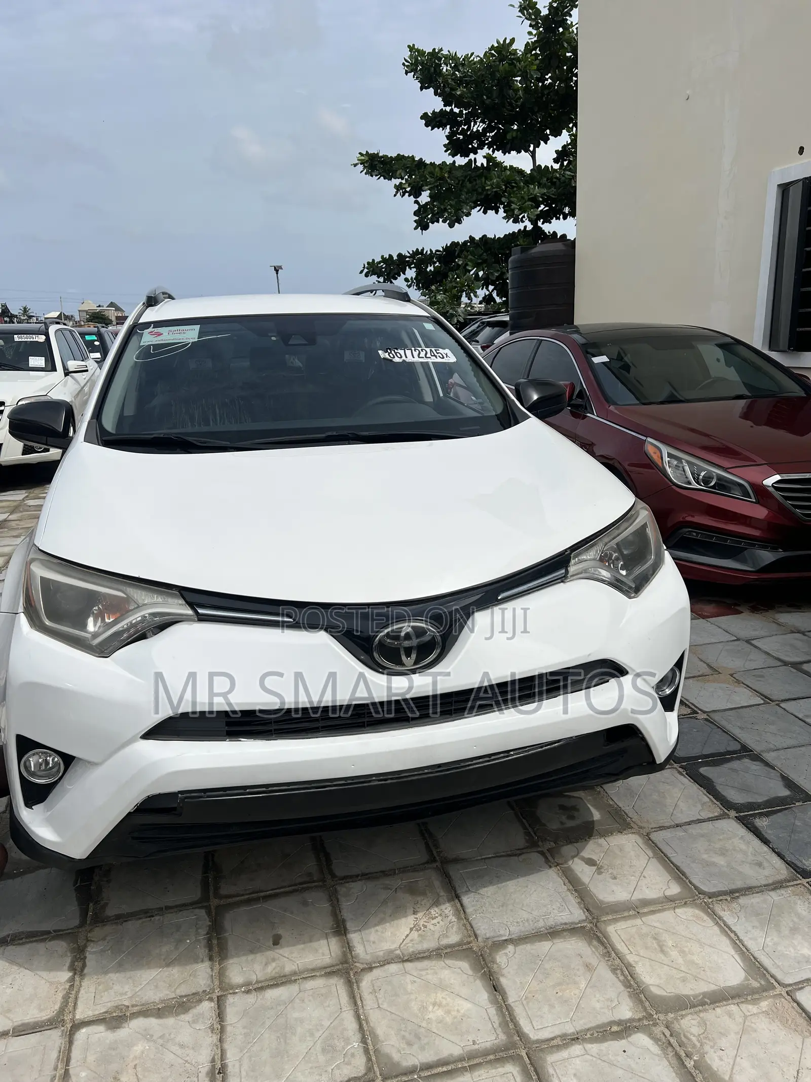 Toyota RAV4 LE 4dr SUV (2.5L 4cyl 6A) 2018 White