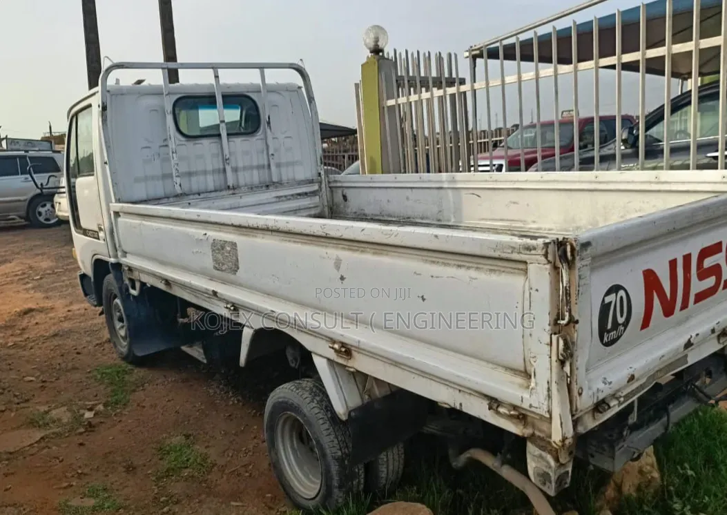 Foreign Used Nissan Cabstar 2010 White