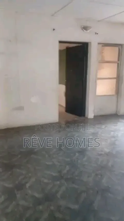 3bdrm Block of Flats in Phase 1 / Gbagada for rent