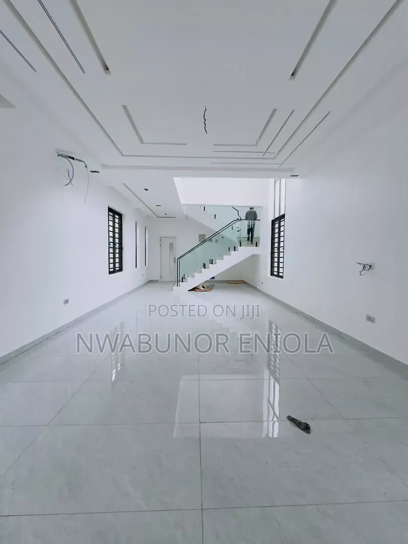 5bdrm Duplex in GRA Phase 1 for sale
