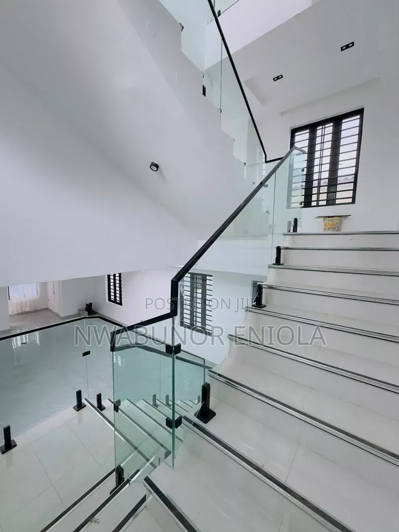 5bdrm Duplex in GRA Phase 1 for sale
