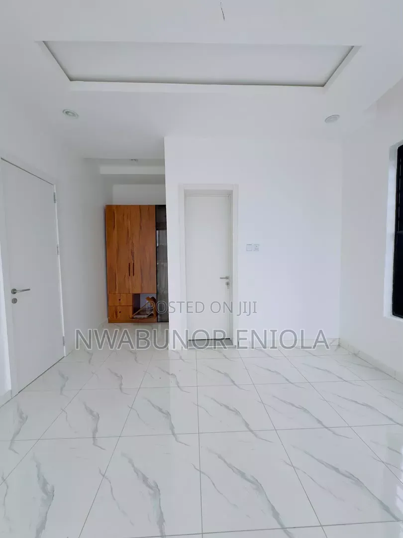 5bdrm Duplex in GRA Phase 1 for sale