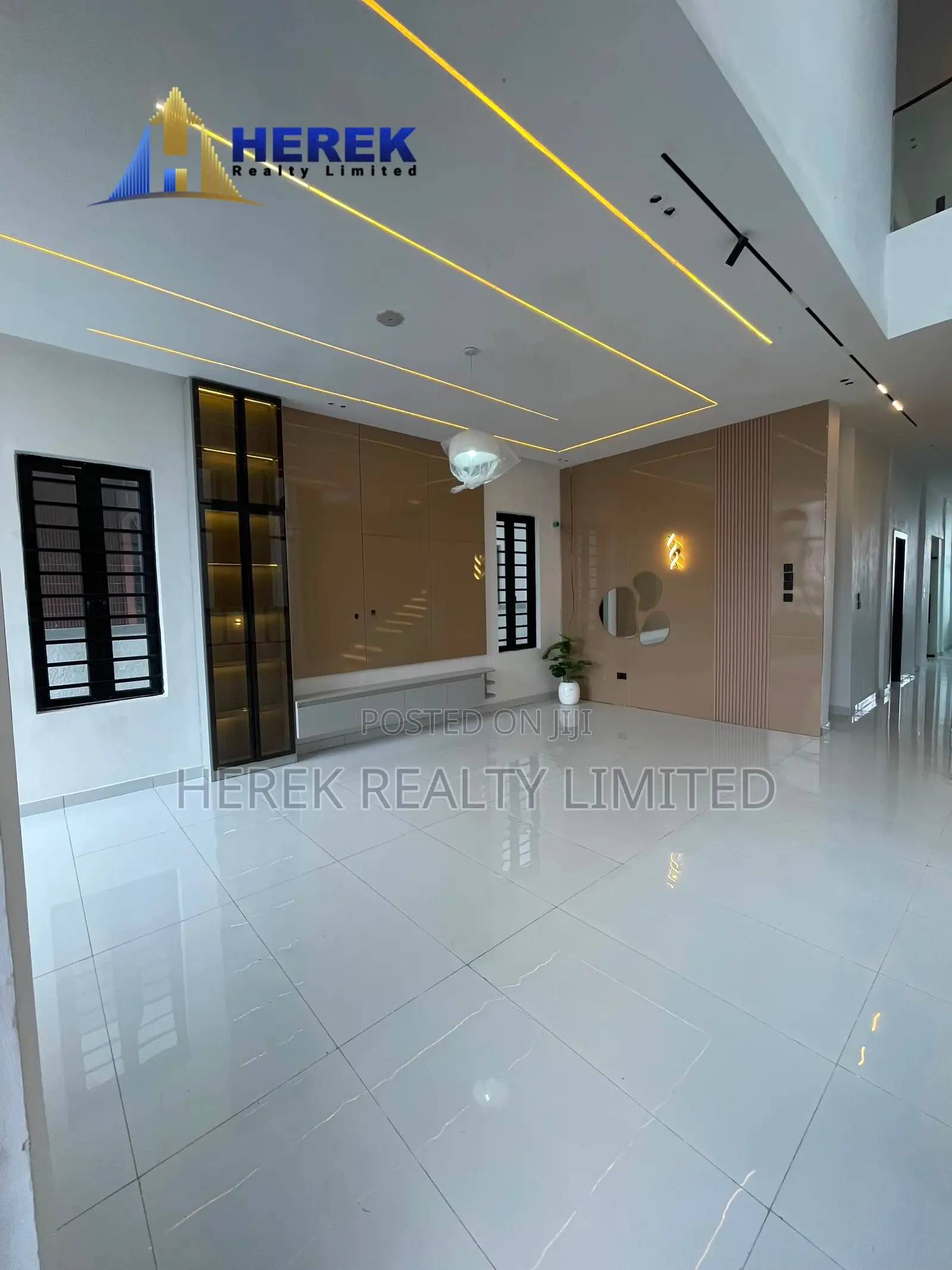 5bdrm Duplex in Ado Ajah for sale