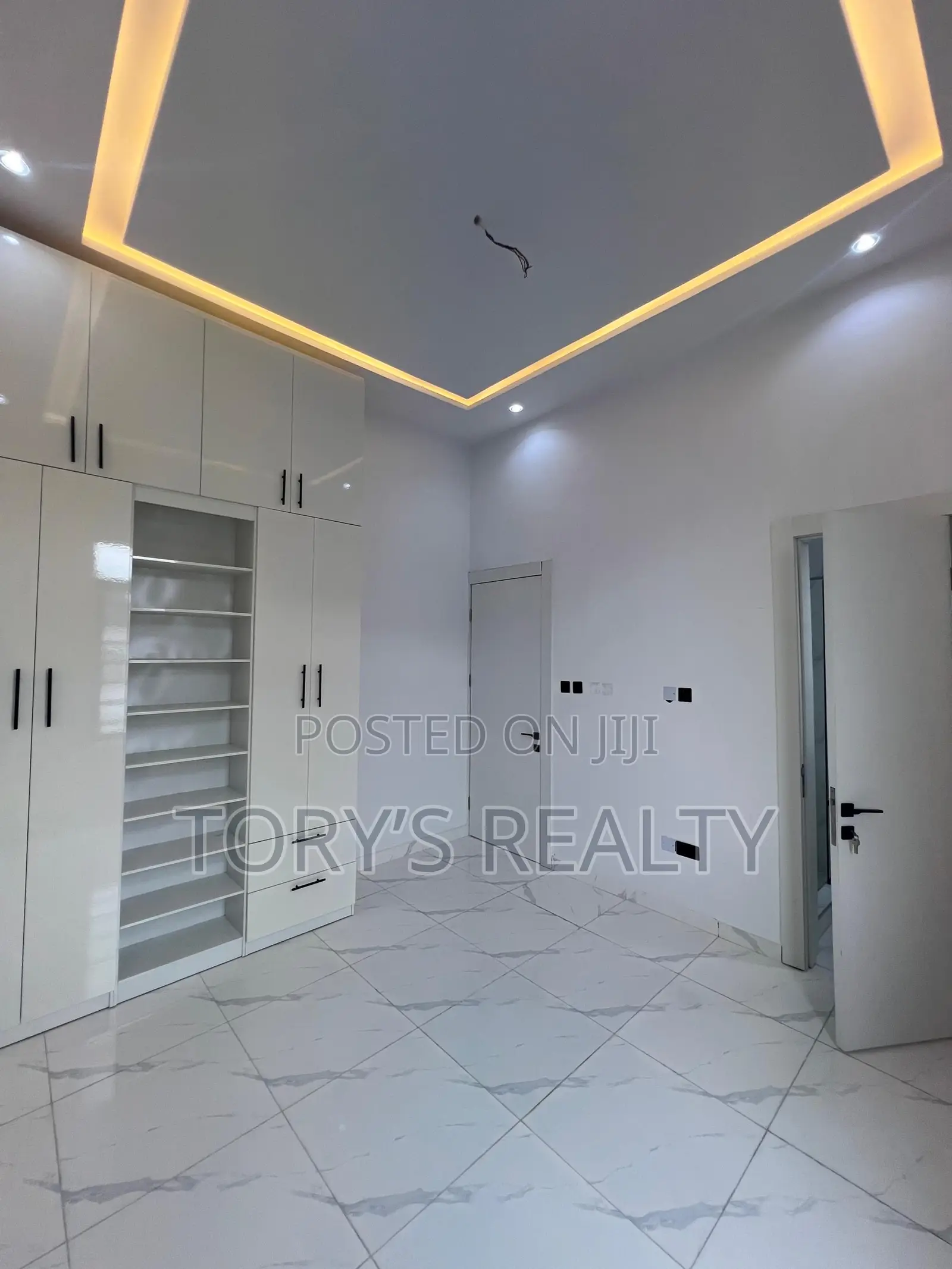 4bdrm Duplex in Ado / Ajah for sale