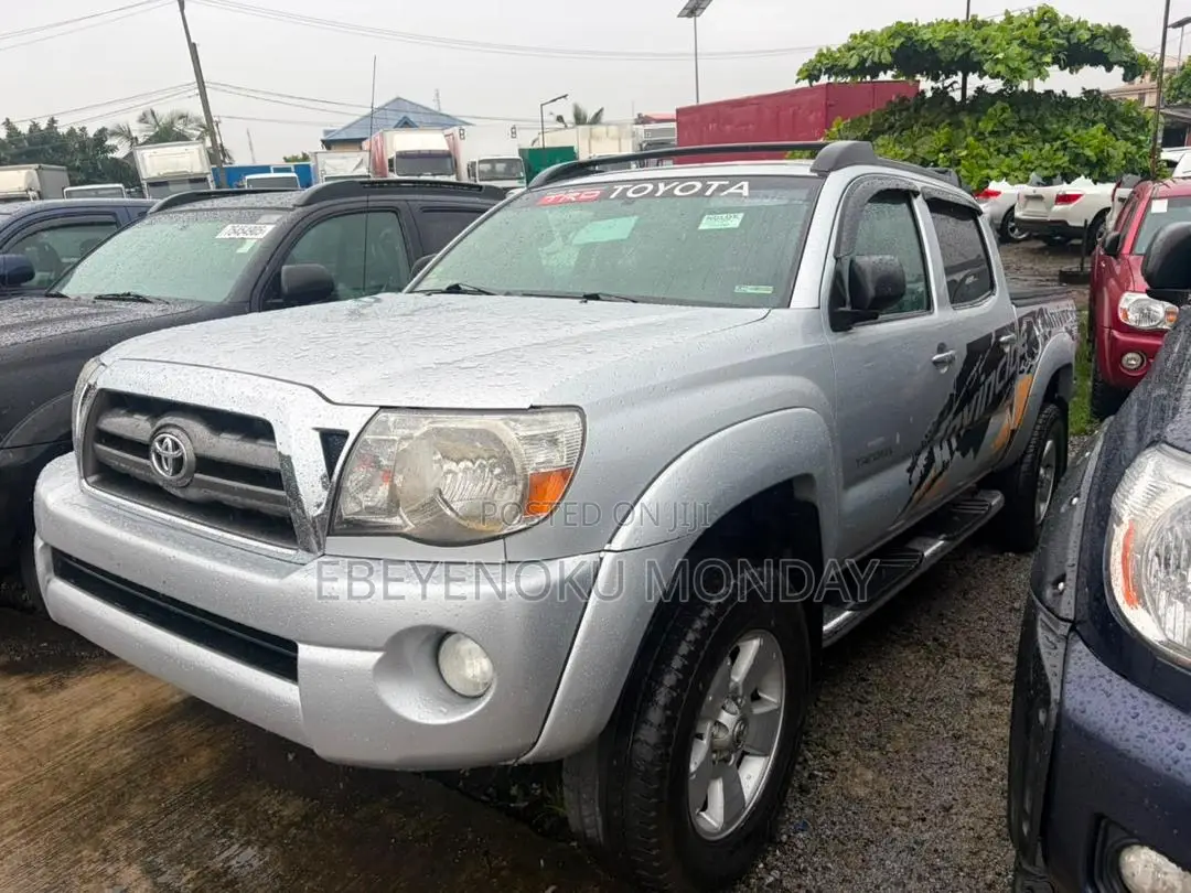 Toyota Tacoma Double Cab V6 Automatic 2010 Silver
