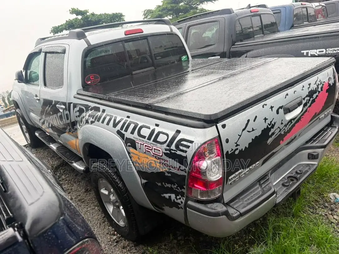 Toyota Tacoma Double Cab V6 Automatic 2010 Silver