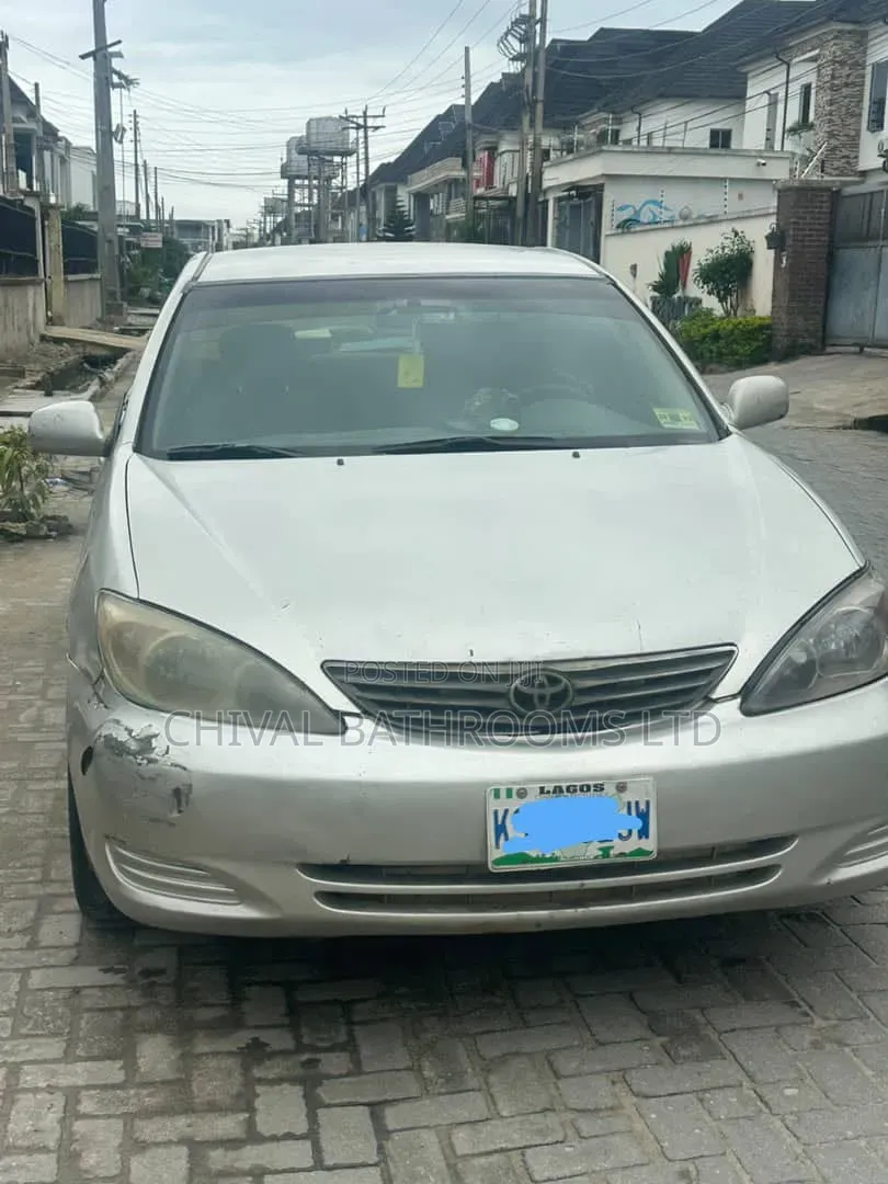 Toyota Camry 2004 Silver