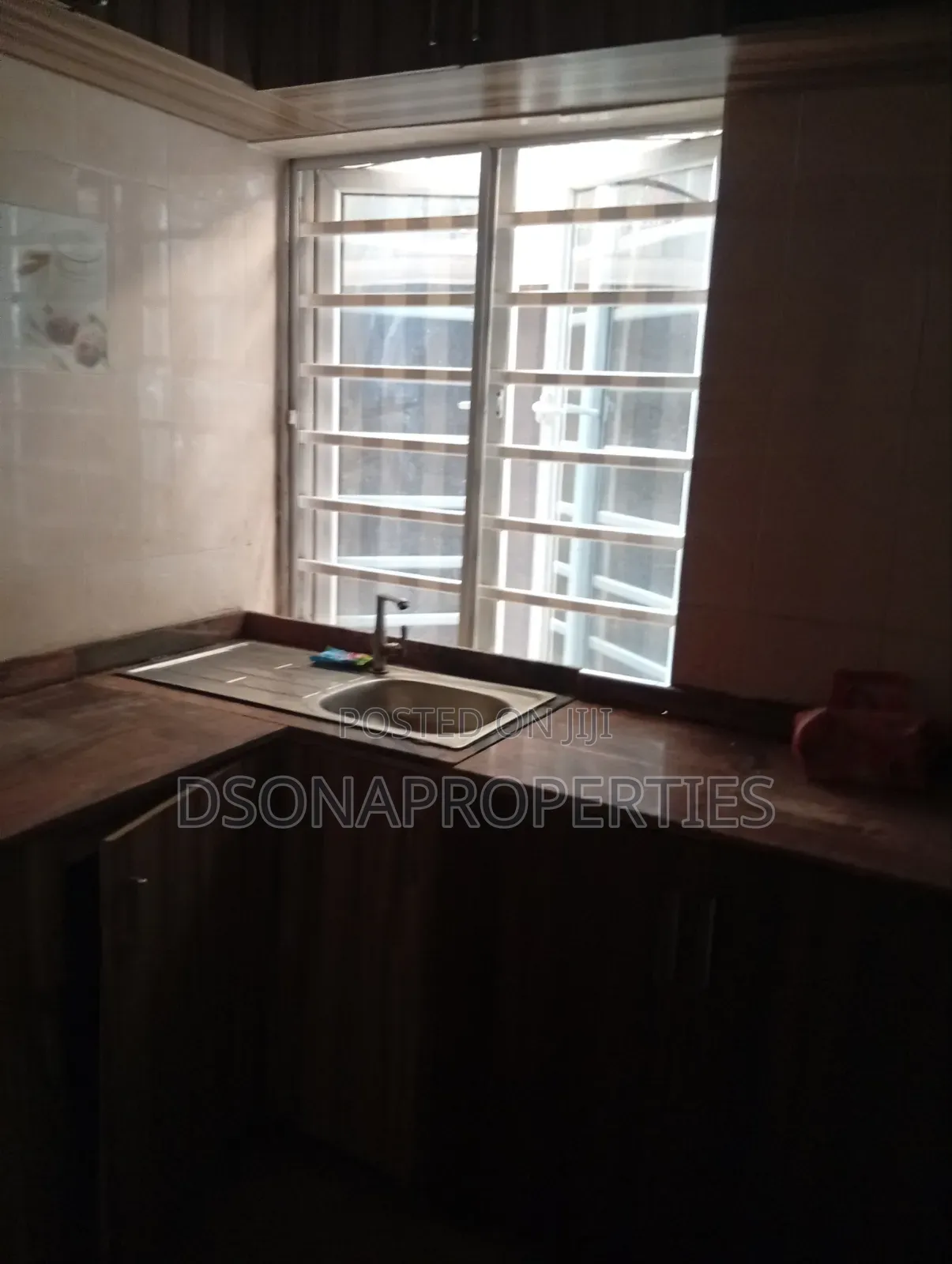2bdrm Apartment in Balogun, Iju-Ishaga for rent