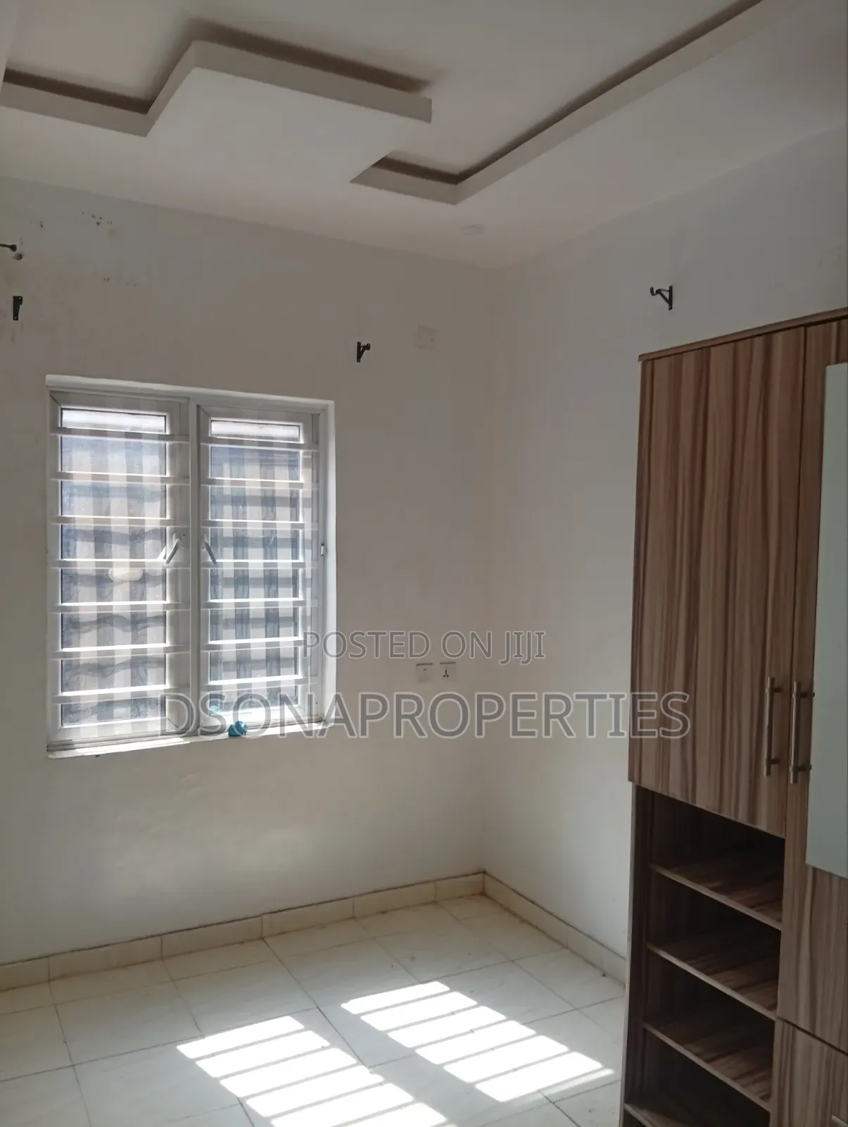 2bdrm Apartment in Balogun, Iju-Ishaga for rent