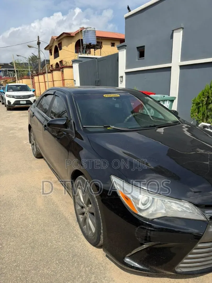Toyota Camry XLE 4dr Sedan (3.5L 6cyl 6A) 2015 Black