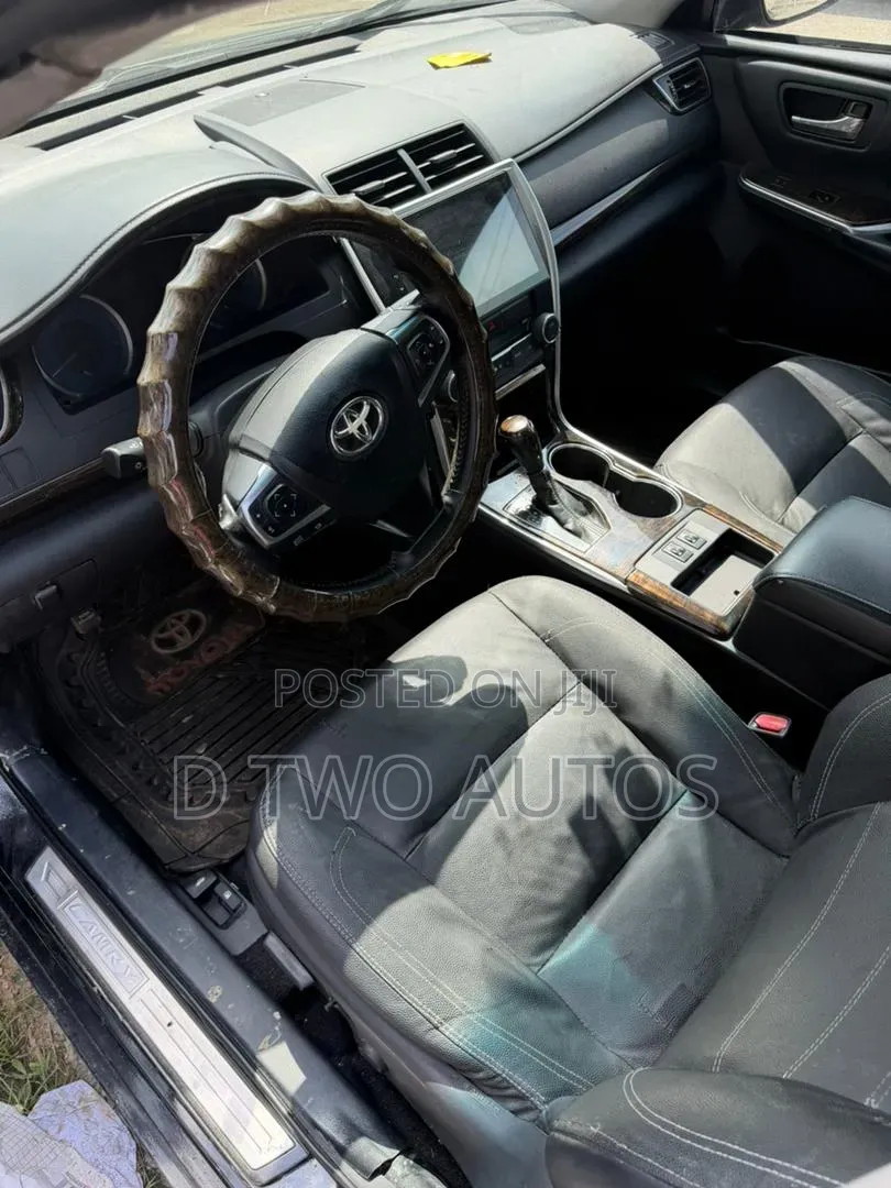 Toyota Camry XLE 4dr Sedan (3.5L 6cyl 6A) 2015 Black
