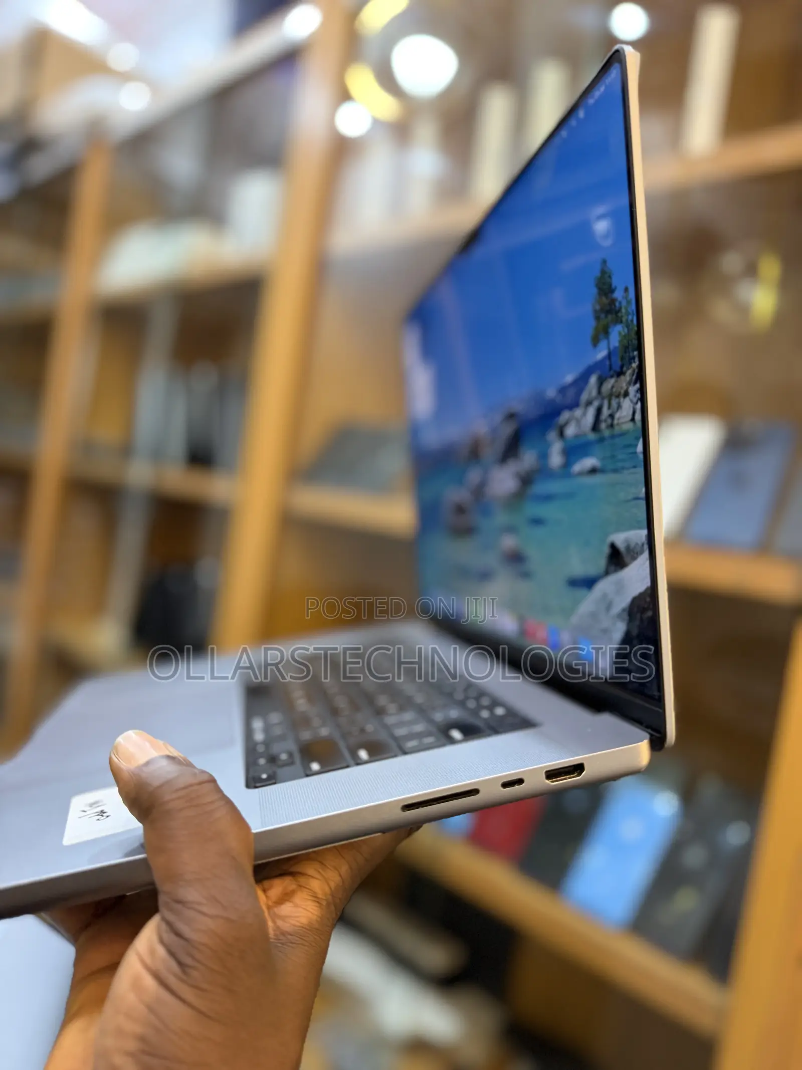 Laptop Apple MacBook Pro 2021 M1 32GB Apple M1 Pro SSD 1T