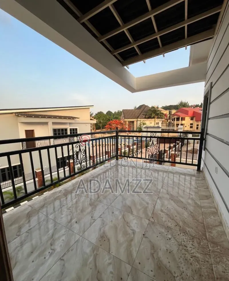 4bdrm Duplex in Enugu for sale
