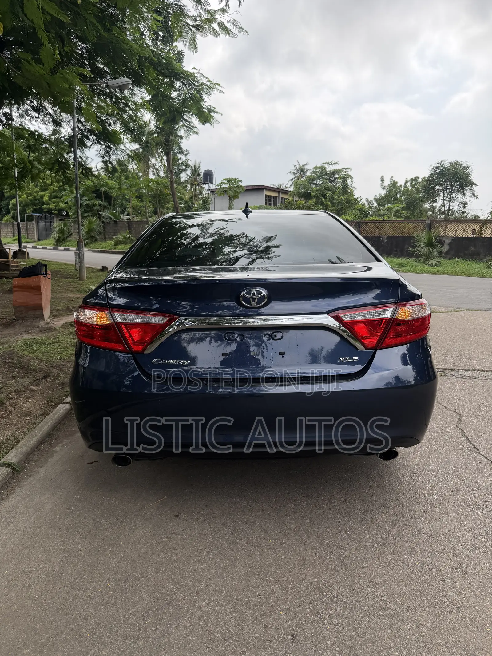 Toyota Camry XLE 4dr Sedan (3.5L 6cyl 6A) 2015 Blue