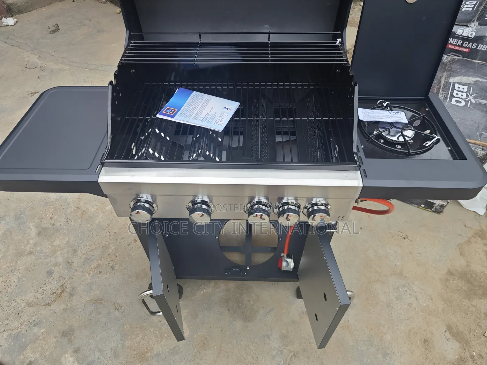Gas Barbecue Four Burners With Side Burner