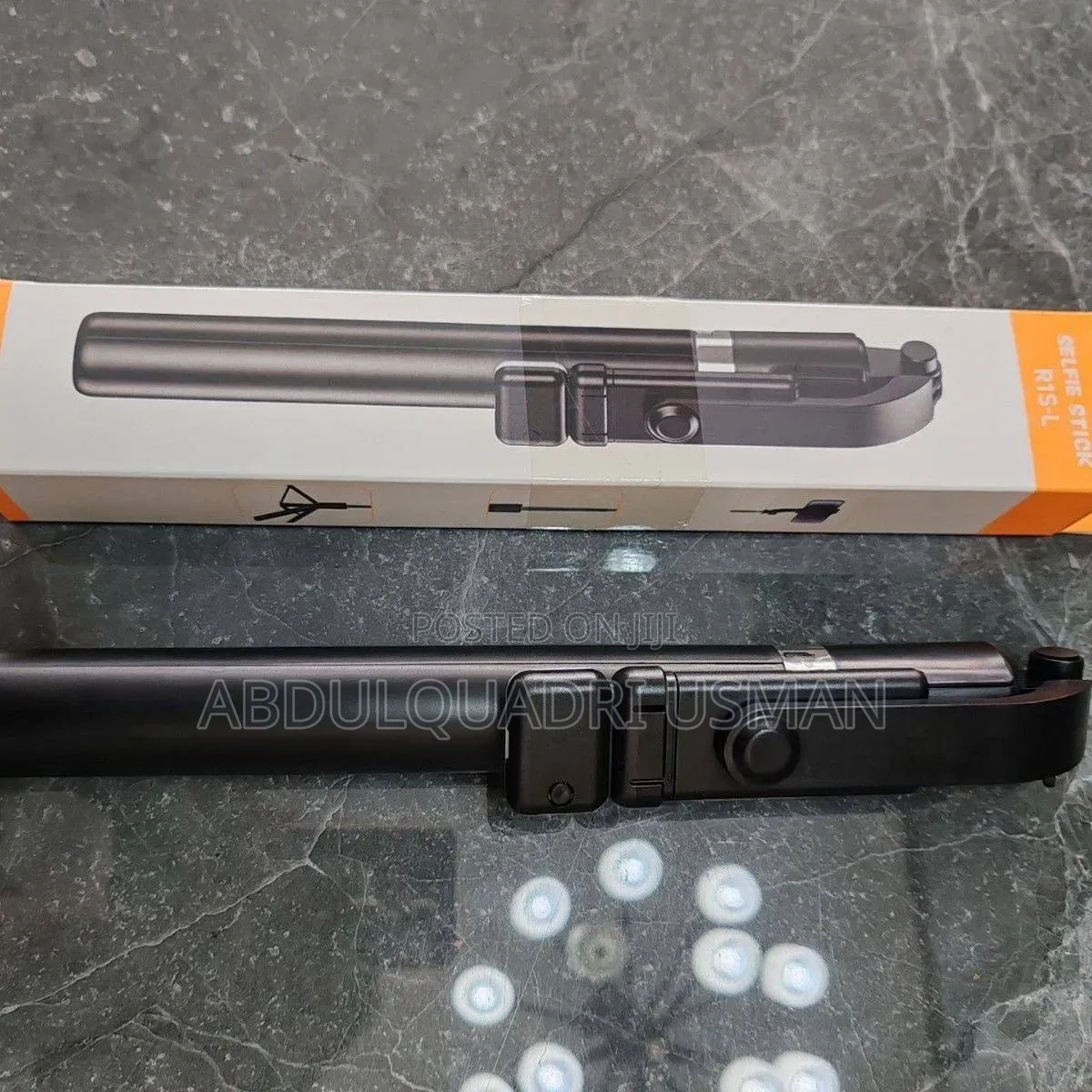 R1s-L Mobile Phone Selfie Stick Bluetooth Tripod