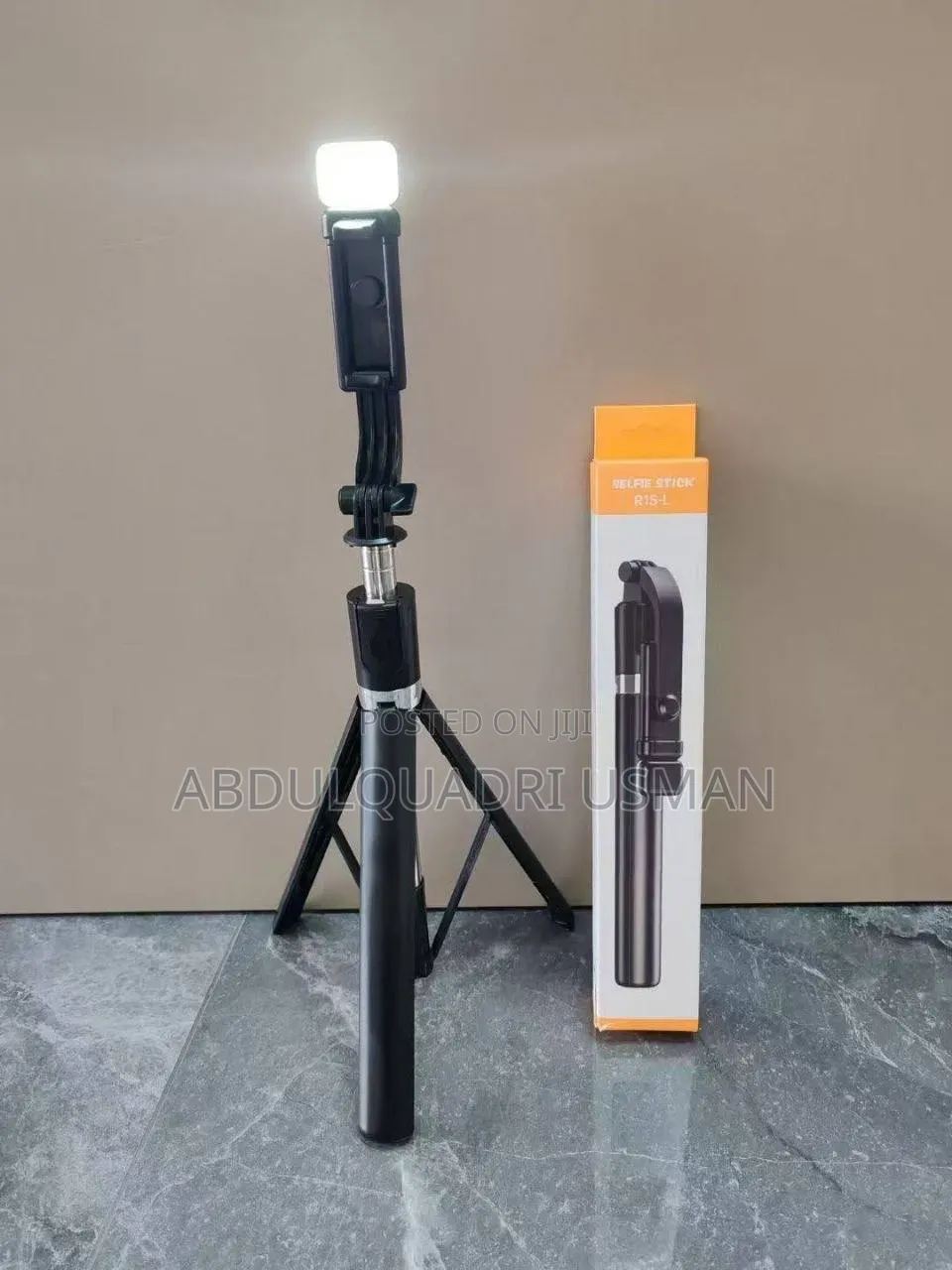 R1s-L Mobile Phone Selfie Stick Bluetooth Tripod