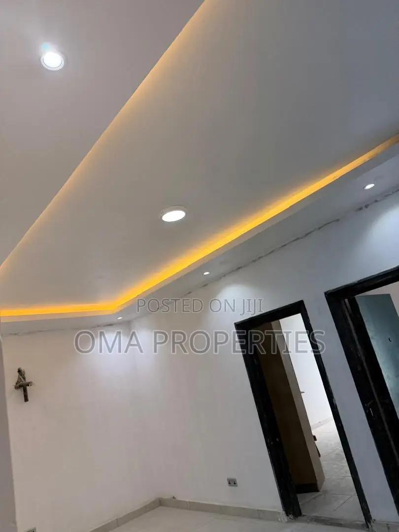 Furnished 4bdrm Bungalow in Ogombo for sale