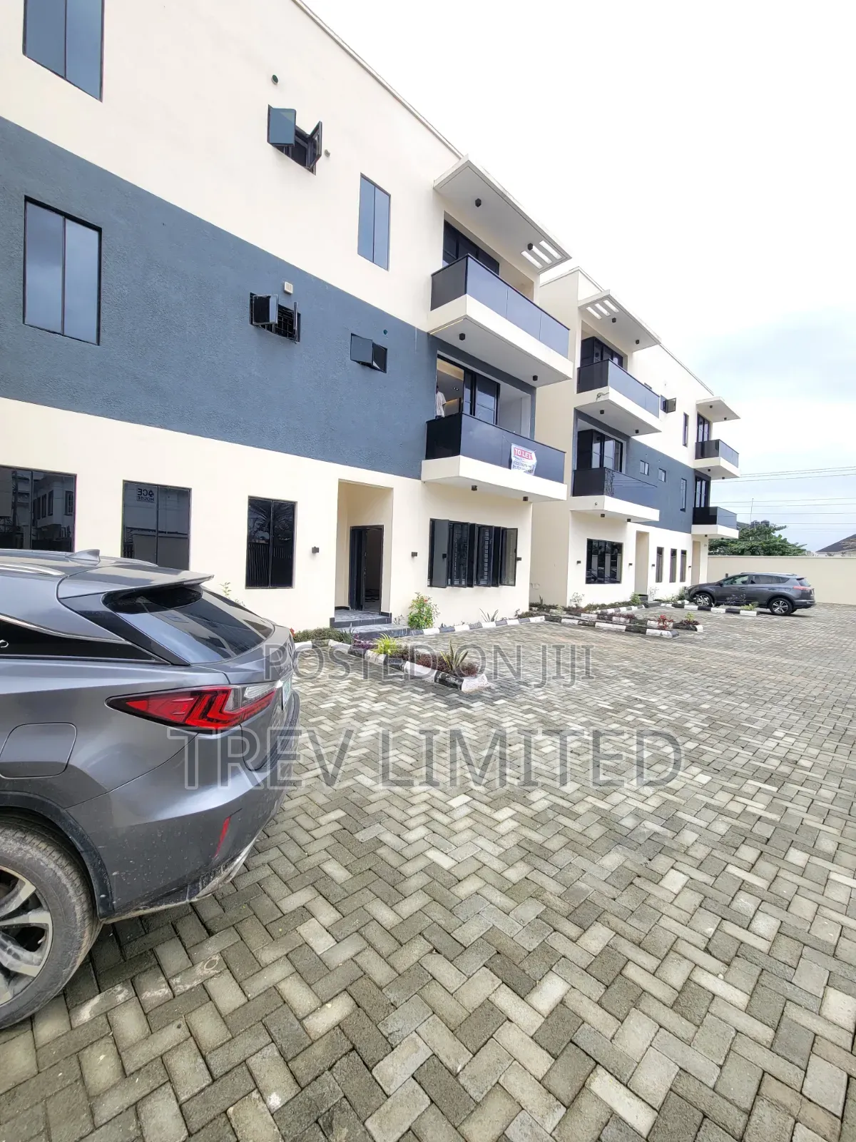 3bdrm Duplex in Lekki Peninsula, Abraham Adesanya for rent