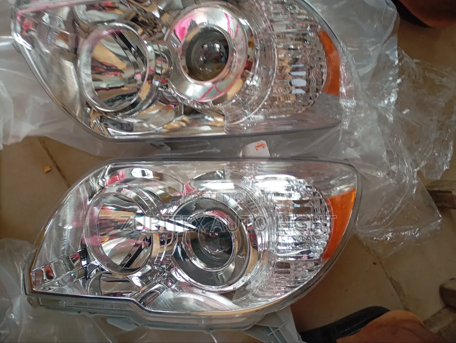 Set Toyota Headlight 4 Runner 2006 Model