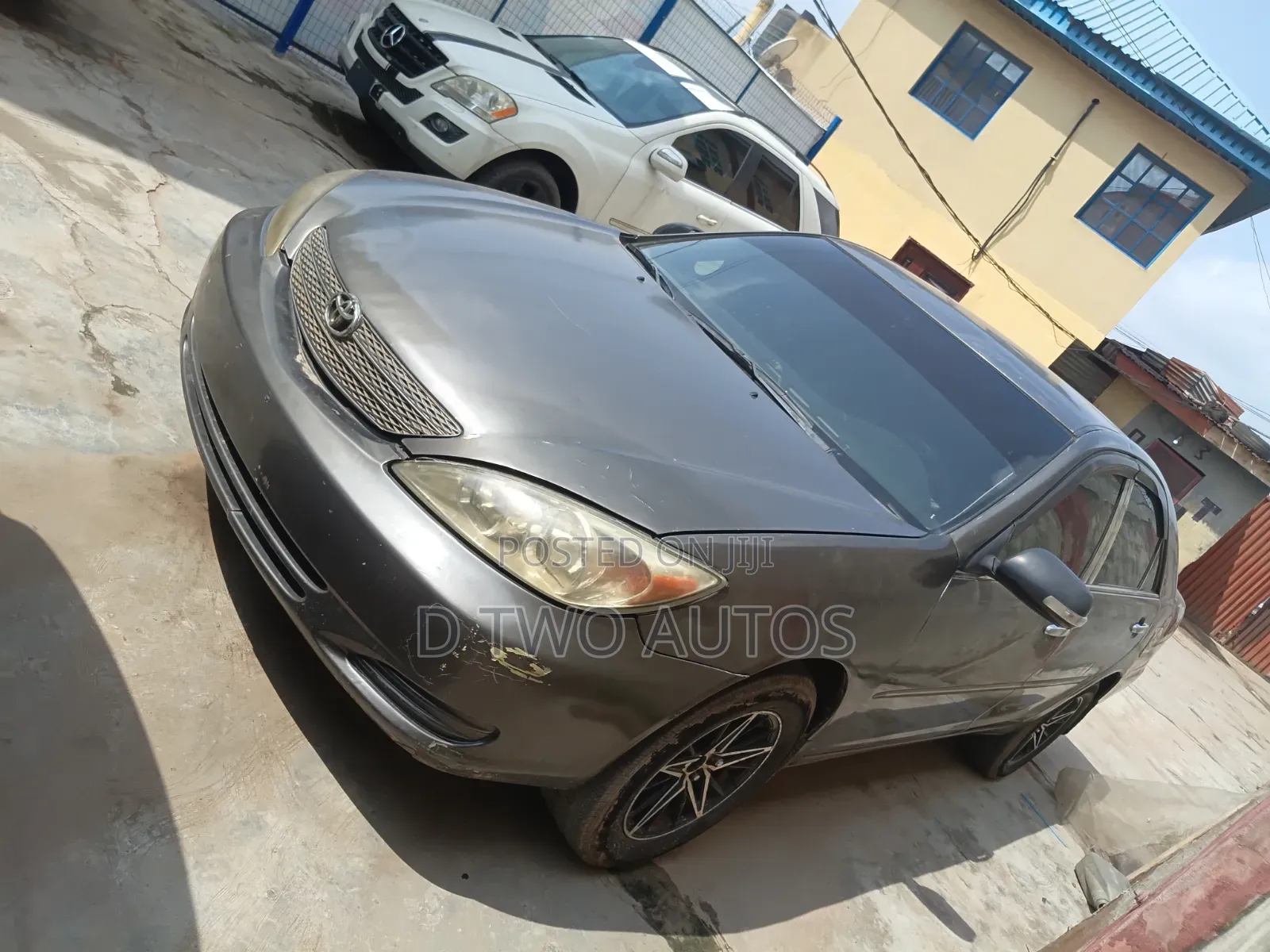 Toyota Camry XLE 4dr Sedan (2.4L 4cyl 5A) 2005 Gray