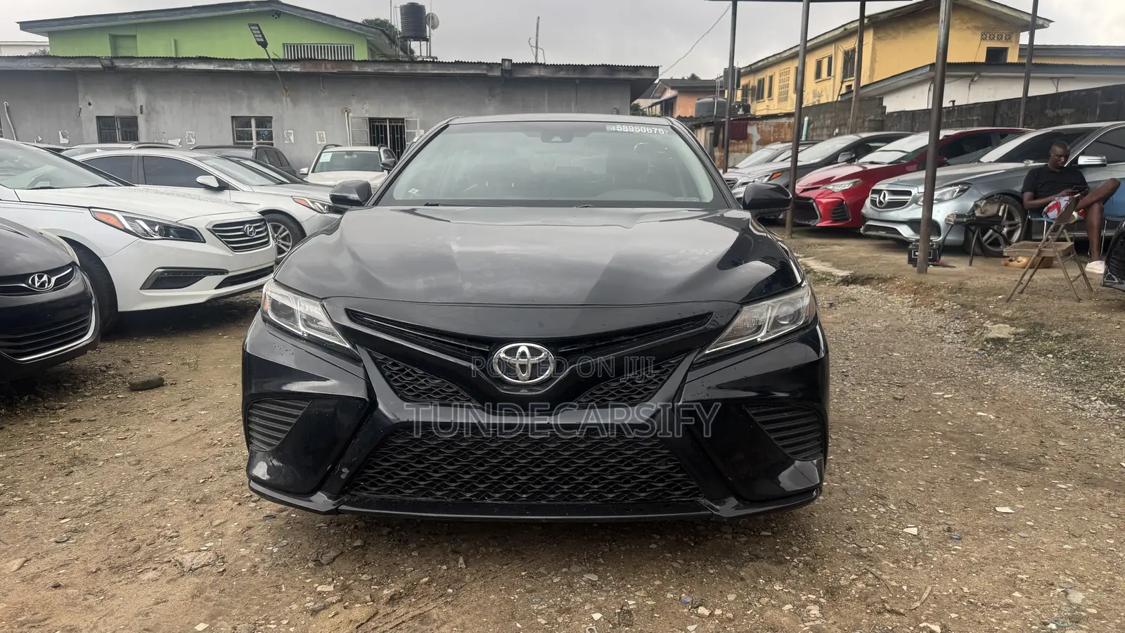 Toyota Camry SE FWD (2.5L 4cyl 8AM) 2018 Black