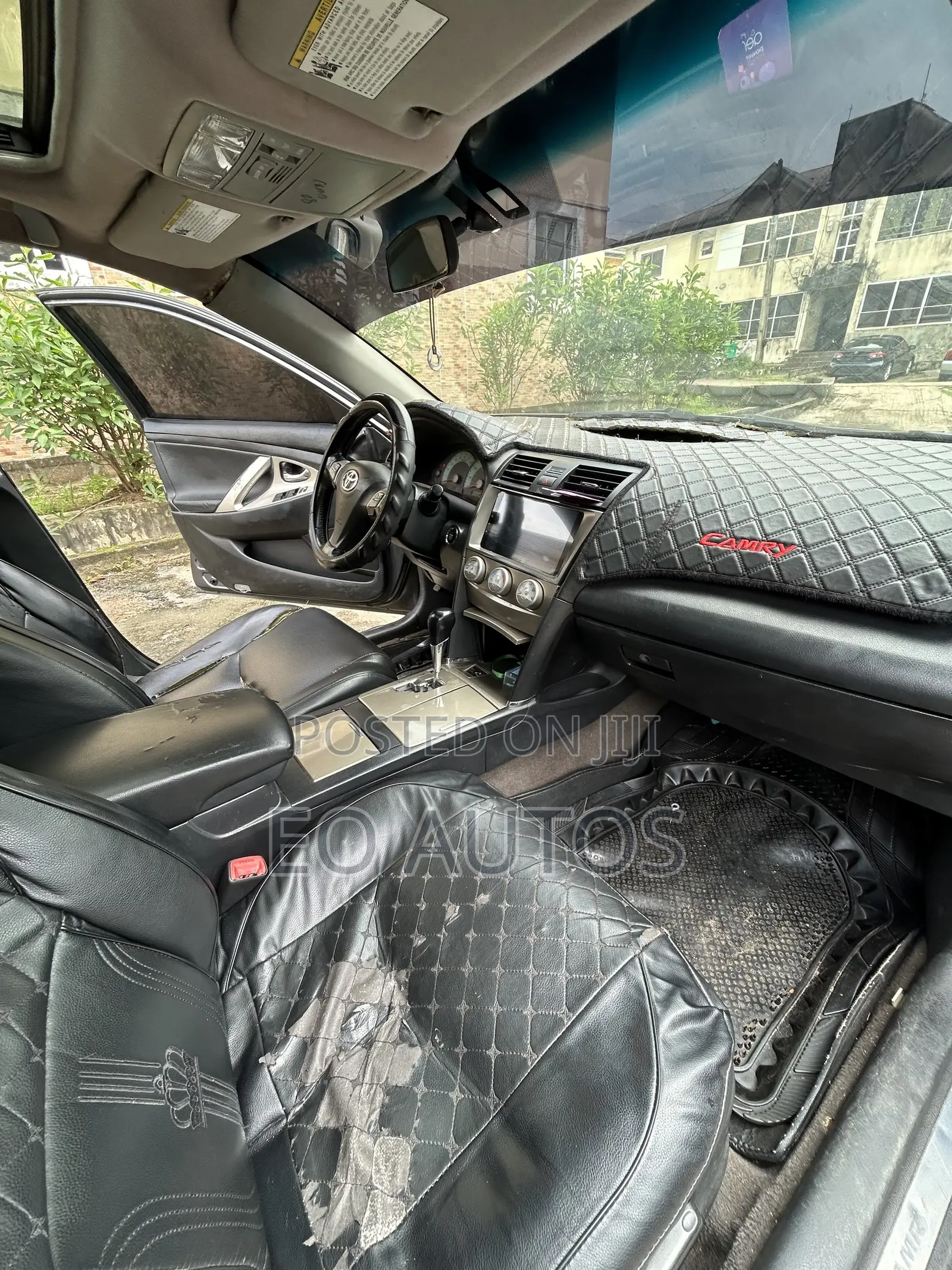 Toyota Camry SE V6 4dr Sedan (3.5L 6cyl 6AM) 2010 Gray