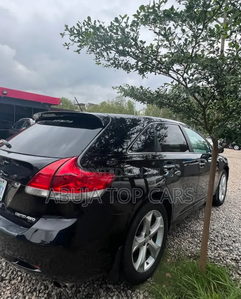 Toyota Venza Limited 2011 Black