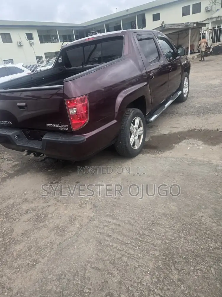 Honda Ridgeline 2011 Burgundy