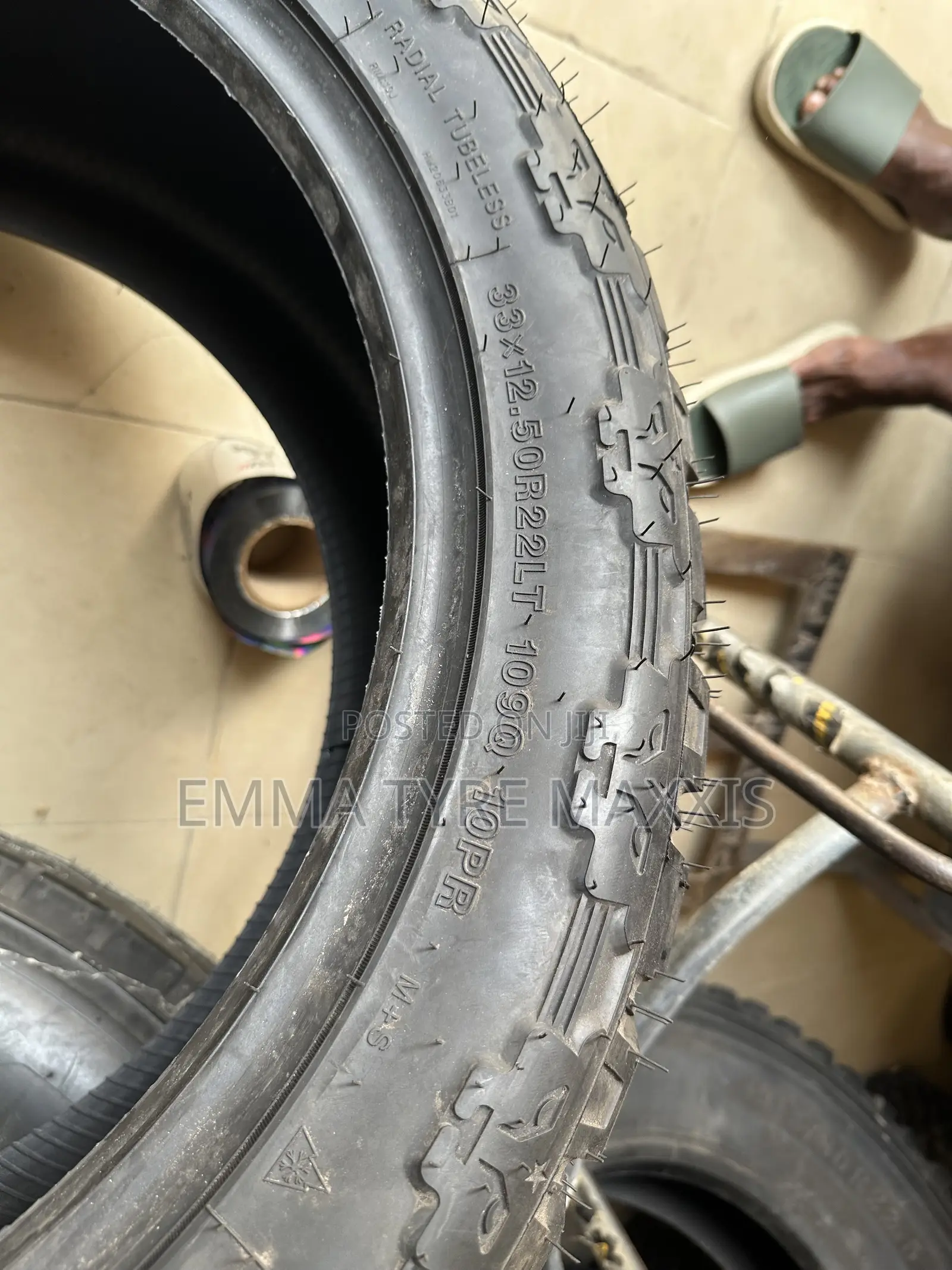 33x12.50r22lt Arivo Tire