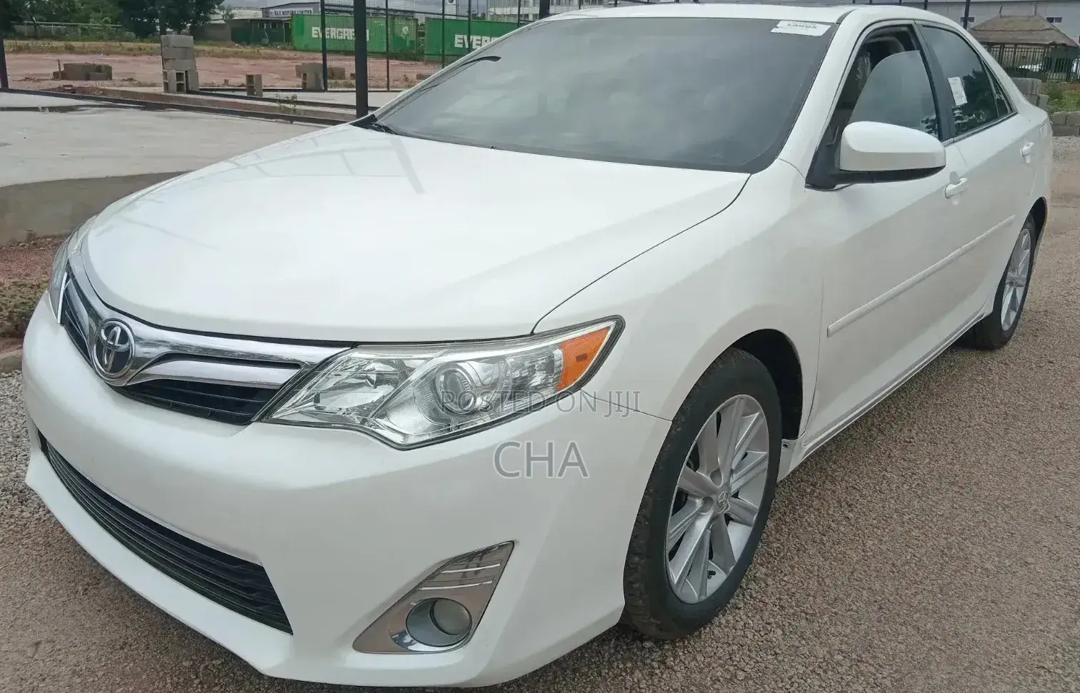 Toyota Camry XLE V6 4dr Sedan (3.5L 6cyl 6A) 2013 White