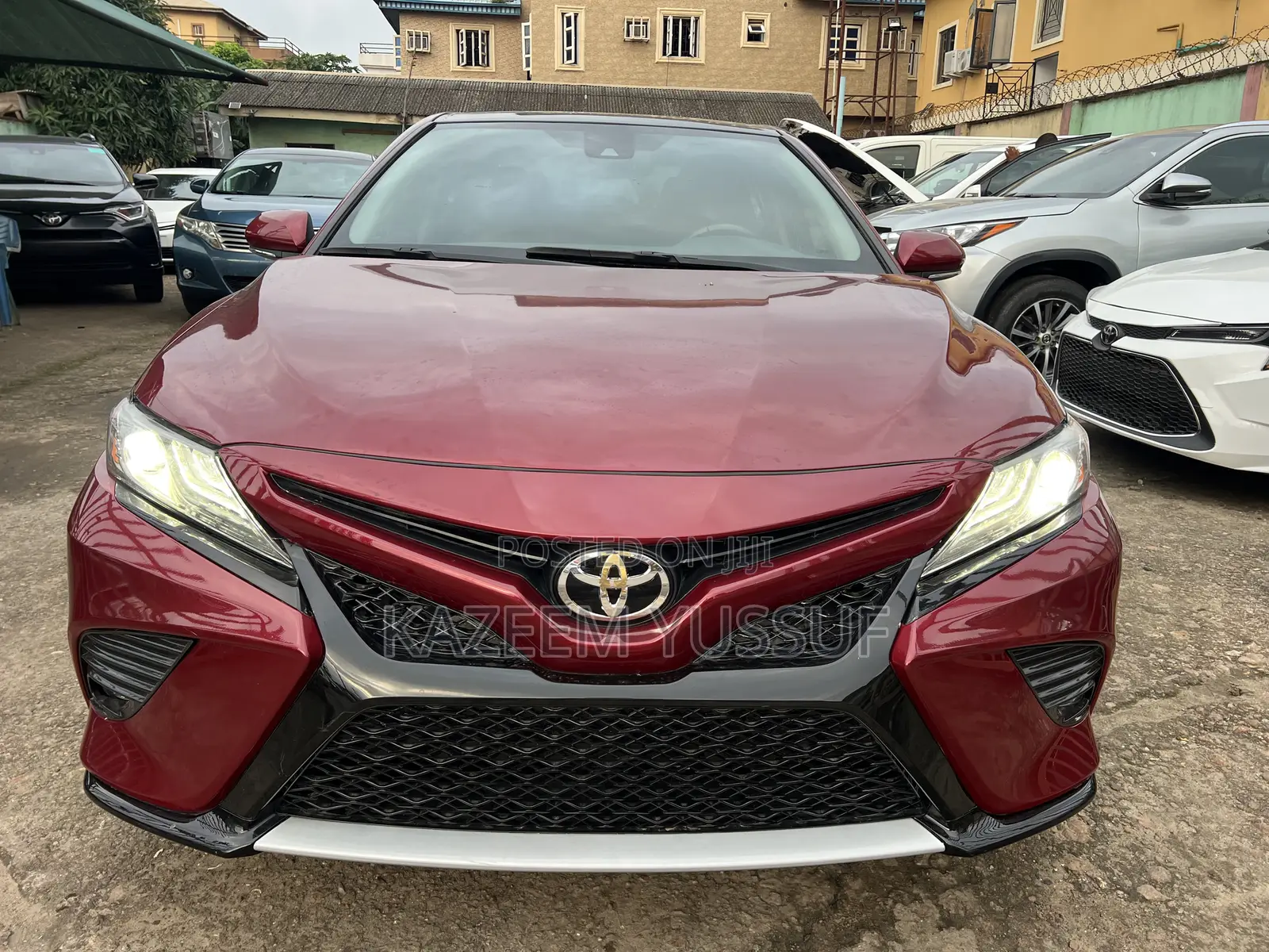 Toyota Camry XSE FWD (2.5L 4cyl 8AM) 2018 Red